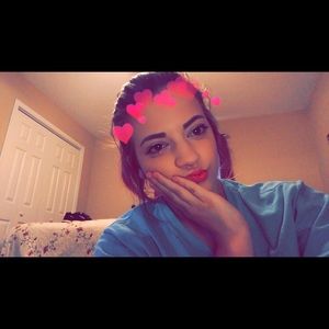 Meet your Posher, Elle’